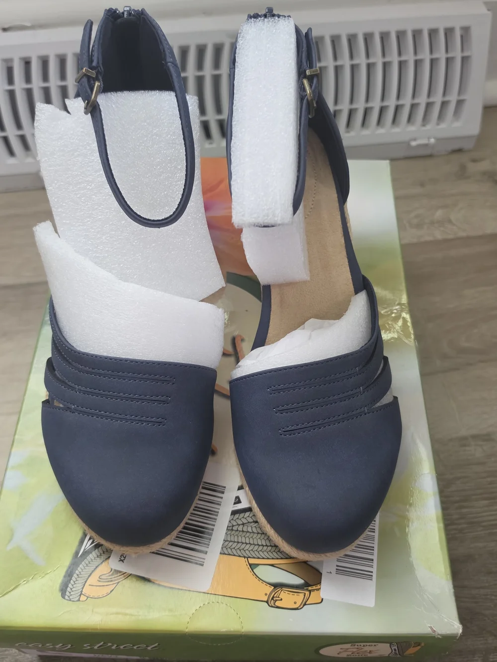 NEW Easy Street Daytona Espadrille Wedge Sandals Navy Blue 7.5 WW Wide